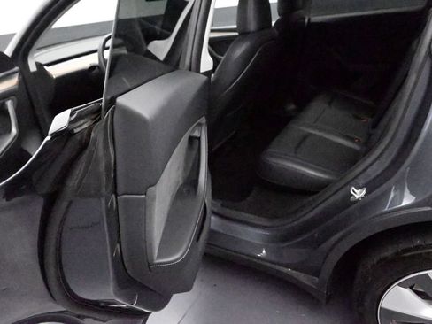 Used 2023 Tesla Model Y Long Range AWD/4WD image 10