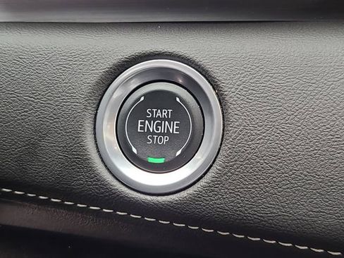 Used 2024 Cadillac Escalade ESV Premium Luxury w/ Performance Package AWD/4WD image 32