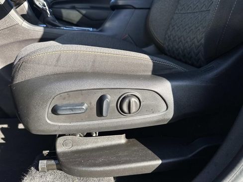 Certified 2024 Chevrolet Equinox LT image 18