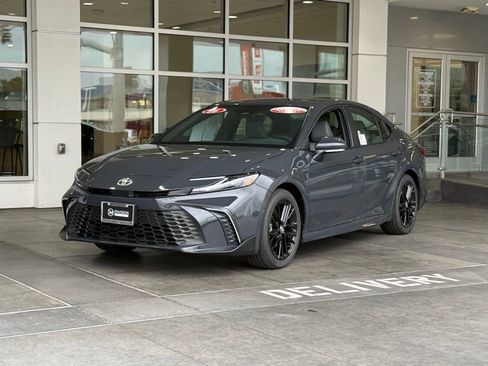 Certified 2026 Toyota Camry SE FWD image 2