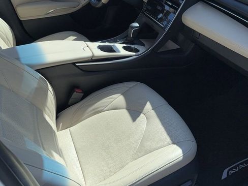 Used 2020 Toyota Avalon Limited w/ Advanced Safety Package FWD image 2