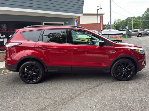 Used 2018 Ford Escape SE w/ SE Sport Appearance Package AWD/4WD image 4