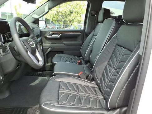 New 2026 GMC Sierra 1500 Elevation AWD/4WD image 11