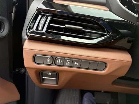 Certified 2026 Acura MDX w/ Technology Package image 12