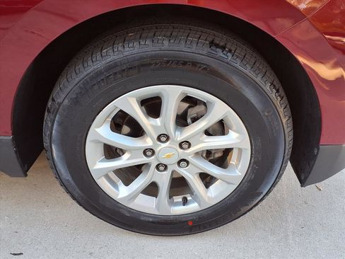 Used 2019 Chevrolet Equinox LT w/ Sun & Navigation Package image 7