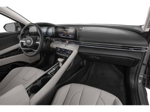 Used 2022 Hyundai Elantra Limited image 22
