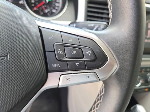 Used 2021 Volkswagen Atlas SE w/ Panoramic Sunroof Package image 13