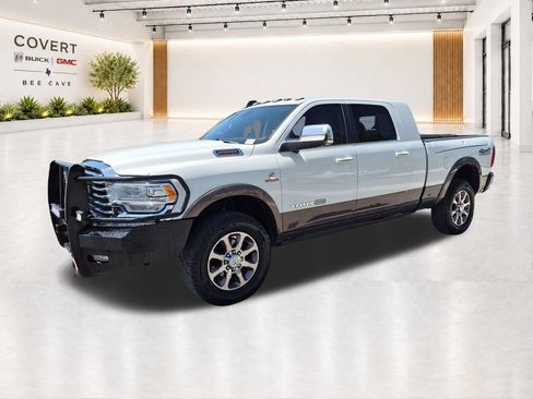 Used 2022 RAM 2500 Limited AWD/4WD image 4