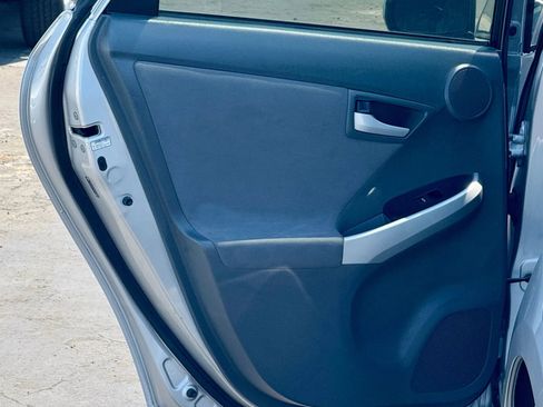 Used 2010 Toyota Prius Three image 8