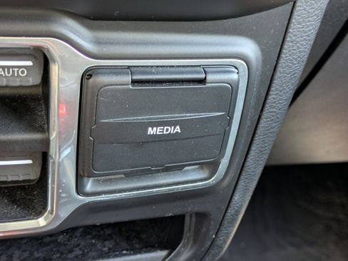 Used 2018 Jeep Wrangler Unlimited Sport S AWD/4WD image 28