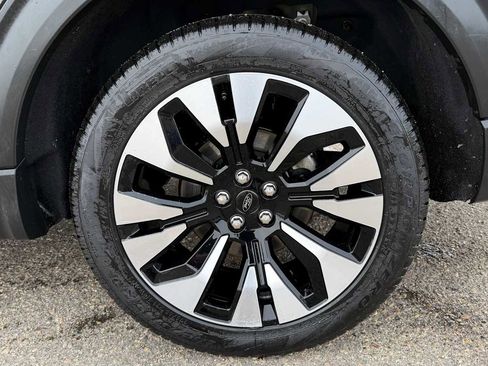 Used 2025 Ford Explorer Platinum w/ LUX Leather Package image 32