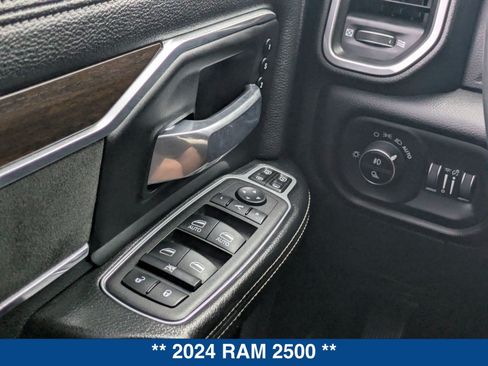 Used 2024 RAM 2500 Laramie AWD/4WD image 25