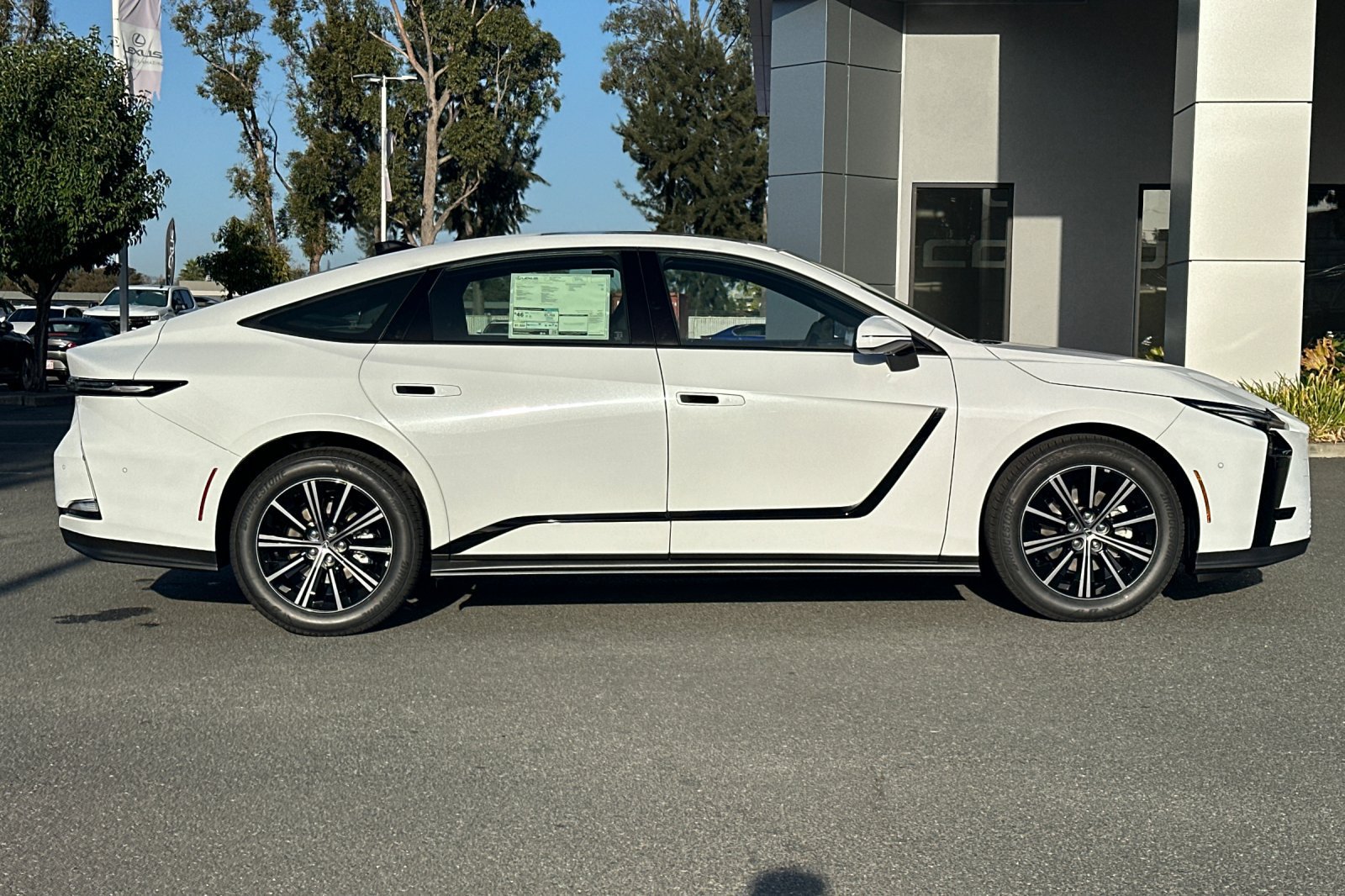 New 2026 Lexus ES 350h w/ Cold Area Package FWD image 3