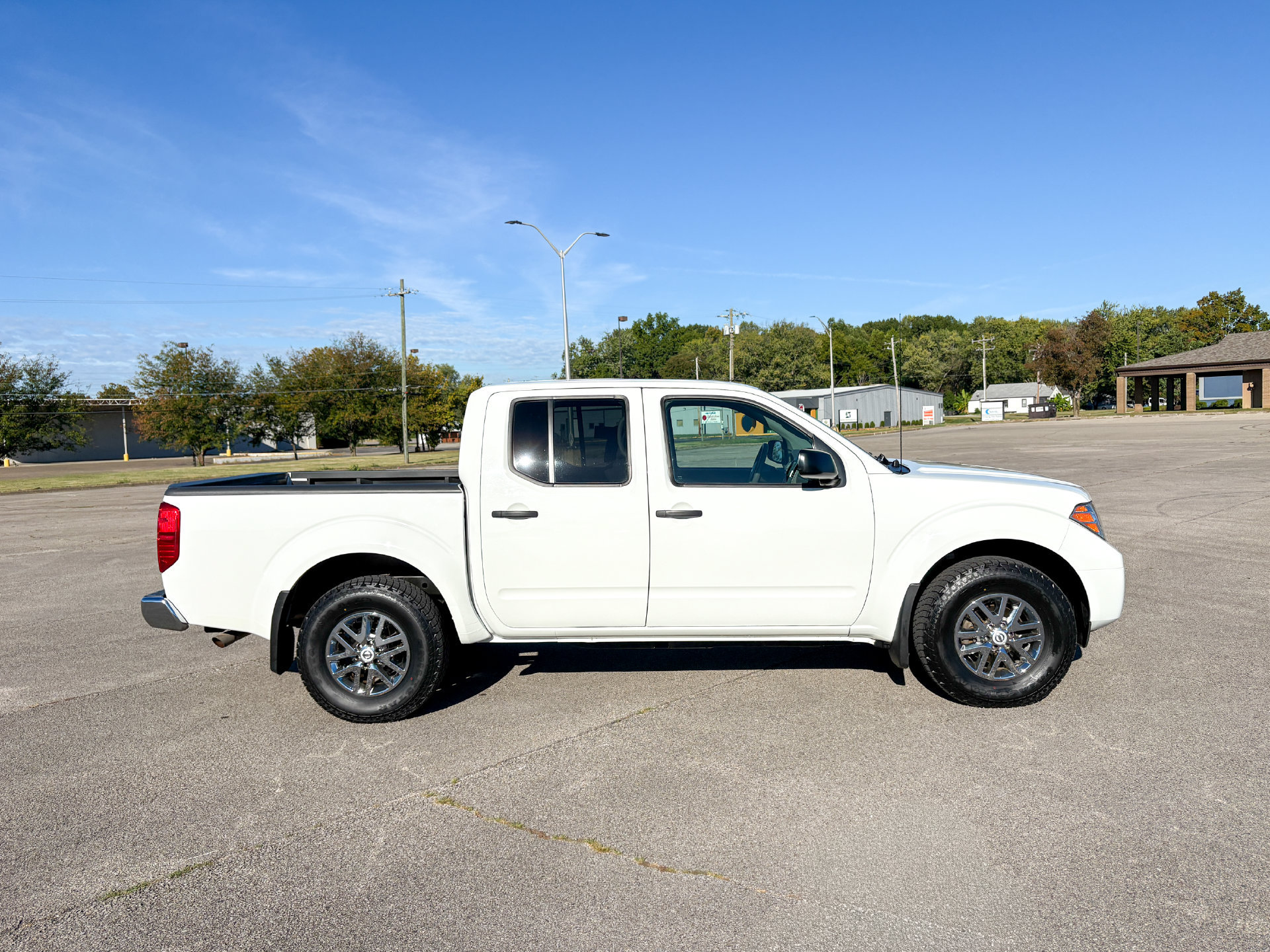 Used 2019 Nissan Frontier SV AWD/4WD image 9