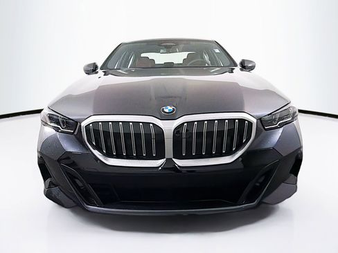 New 2026 BMW 530i xDrive AWD/4WD image 2