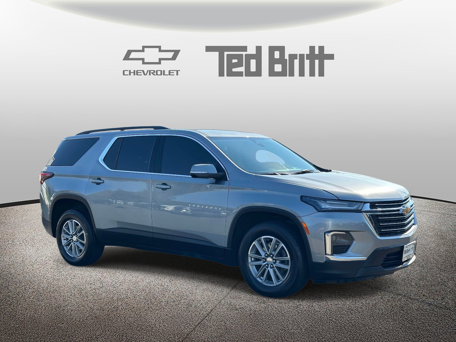 Used 2023 Chevrolet Traverse LT FWD image 3