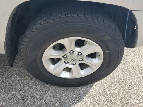 Used 2019 Toyota 4Runner SR5 image 6