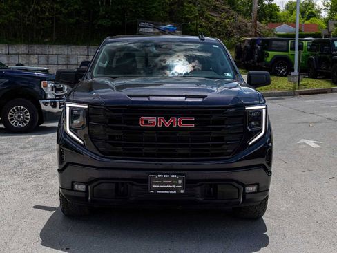 Used 2023 GMC Sierra 1500 Elevation w/ Preferred Package AWD/4WD image 2