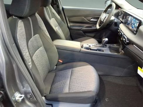 Certified 2026 Nissan Sentra SV w/ SV Convenience Package FWD image 17