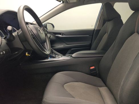 Used 2020 Toyota Camry LE FWD image 17