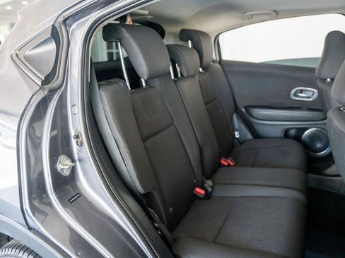 Used 2018 Honda HR-V EX image 19