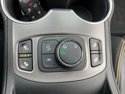 Used 2022 GMC Terrain AT4 w/ LPO, Floor Liner Package image 23