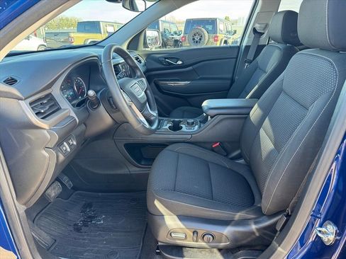 Used 2023 GMC Acadia SLE w/ Driver Convenience Package image 8