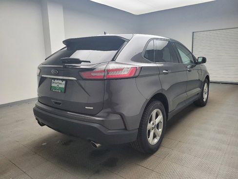 Used 2019 Ford Edge SE w/ SE Fleet Driver's Package image 9