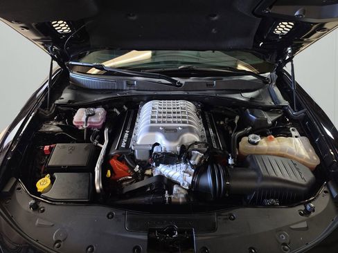 Used 2022 Dodge Charger SRT Hellcat w/ Harman/Kardon Audio Group image 9