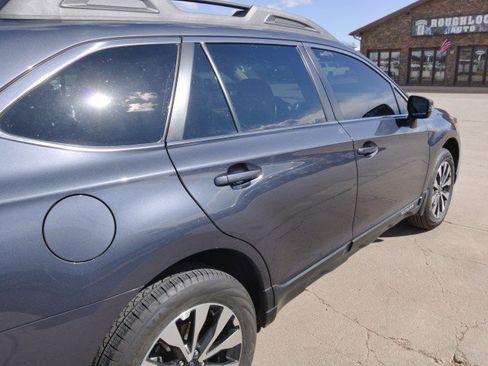 Used 2017 Subaru Outback 3.6R Limited AWD/4WD image 9