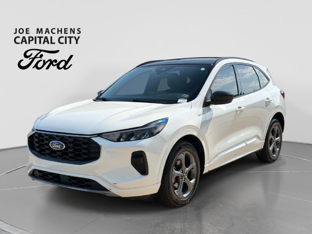 Used 2023 Ford Escape ST-Line w/ Tech Pack #1 AWD/4WD image 9