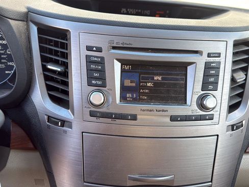 Used 2013 Subaru Outback 2.5i Limited w/ Moonroof Pkg image 14