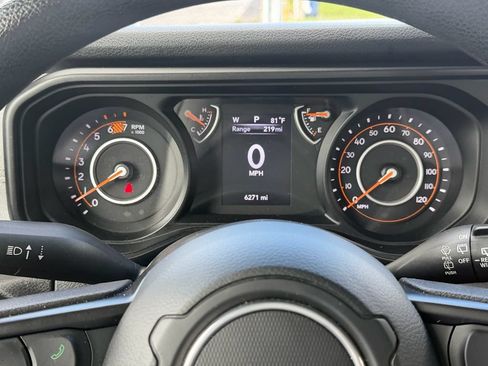Used 2024 Jeep Wrangler Unlimited Sport AWD/4WD image 23