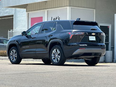 Used 2025 Chevrolet Equinox LT AWD/4WD image 3