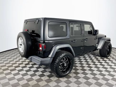 Used 2018 Jeep Wrangler Unlimited Sport S AWD/4WD image 8
