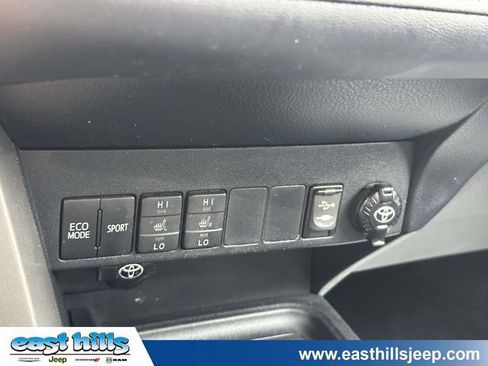 Used 2016 Toyota RAV4 Limited AWD/4WD image 36
