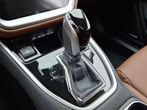 Certified 2025 Subaru Outback Touring XT w/ Popular Package #2 image 16