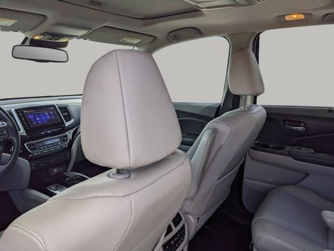 Used 2017 Honda Pilot Elite image 19