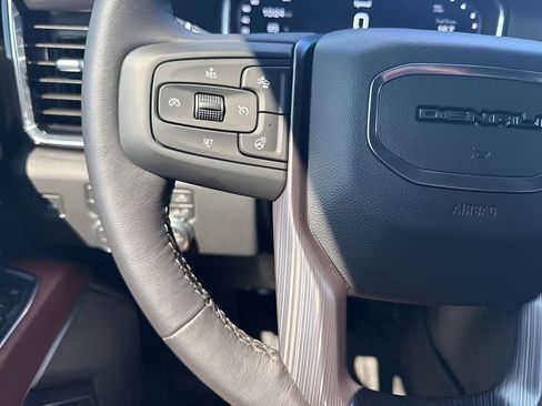 Used 2026 GMC Sierra 2500 Denali Ultimate AWD/4WD image 18