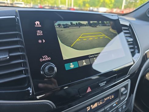 Used 2023 Honda Passport Elite image 22