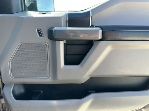 Used 2018 Ford F150 XLT w/ Trailer Tow Package RWD image 19