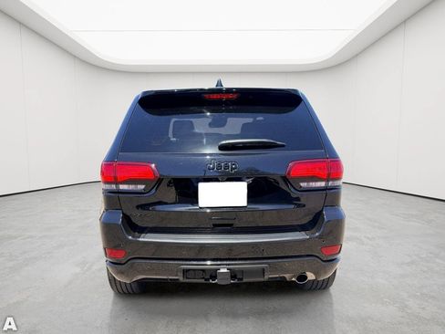 Certified 2022 Jeep Grand Cherokee Laredo X AWD/4WD image 5