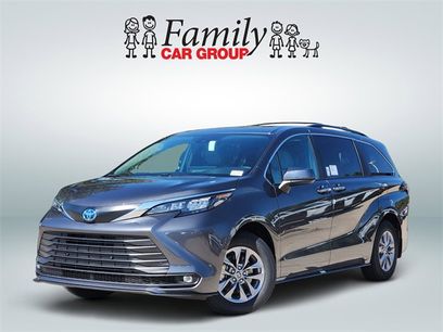 New 2025 Toyota Sienna XLE