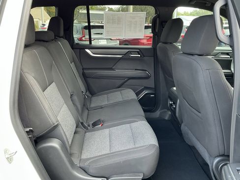 Used 2025 GMC Acadia Elevation image 20