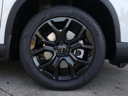 New 2025 Honda Pilot Touring image 5