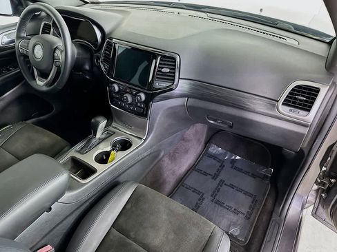 Used 2019 Jeep Grand Cherokee Altitude image 33