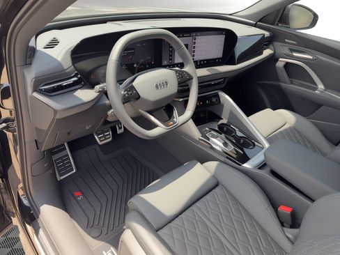 New 2026 Audi SQ5 Premium Plus AWD/4WD image 4