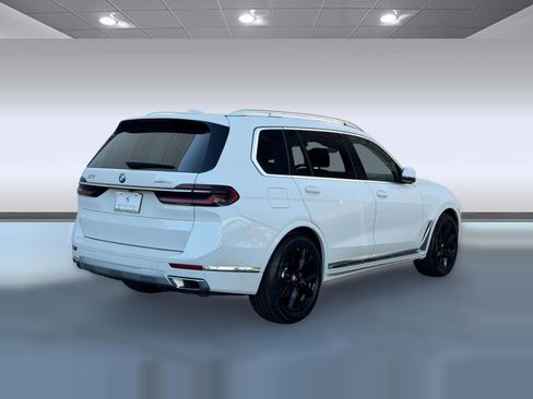 Certified 2026 BMW X7 xDrive40i AWD/4WD image 9