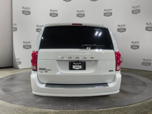 Used 2016 Dodge Grand Caravan SE w/ Quick Order Package 29E SE FWD image 4