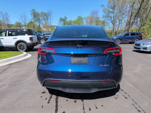 Used 2024 Tesla Model Y Performance AWD/4WD image 6